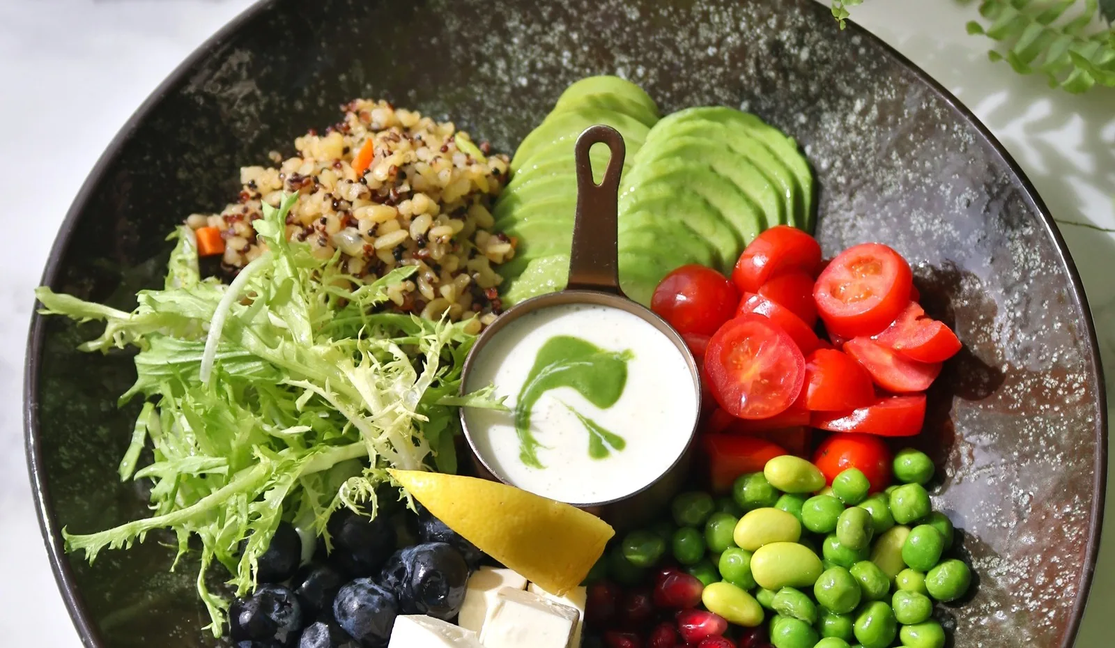 Avocado bulgur salad
